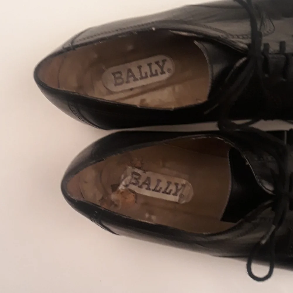 BALLY Black Leather‎ Lace Up Size 11.5 D Cap Toe Mens Oxfords Dress Shoes